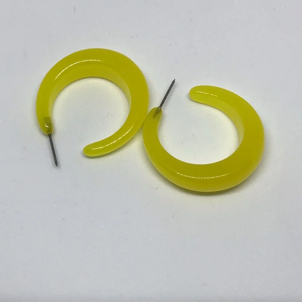 Yellow vintage Deadstock earrings